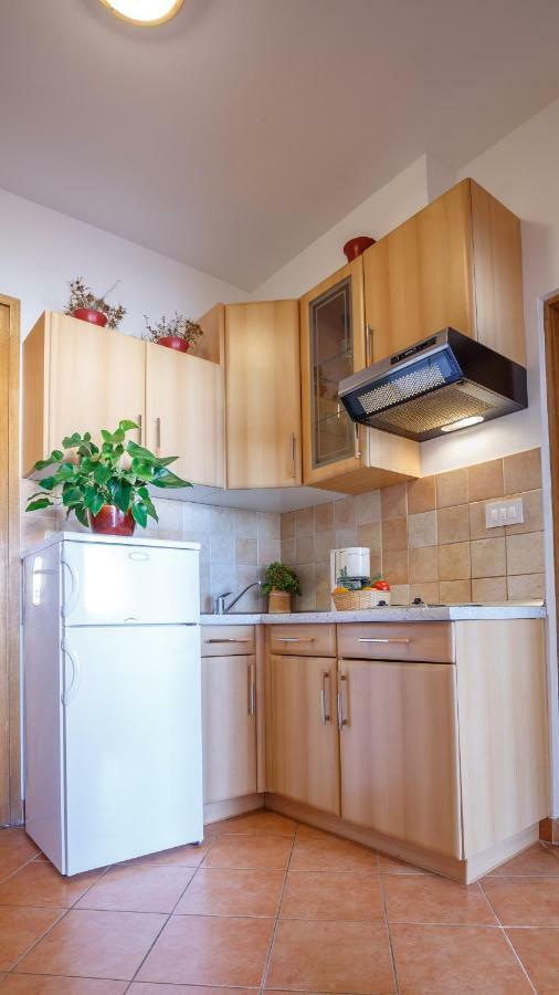 Apartment Josephine 2 Malinska Εξωτερικό φωτογραφία